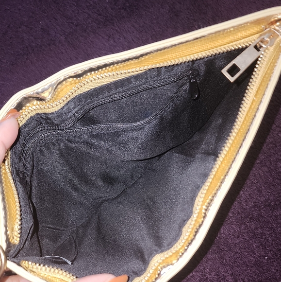 Beautiful Metallic Gold Women's Clutch/Wristlet - Picture 2 of 11